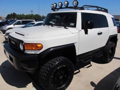 4x4 trd lifted 6" baja tires and light bar one owner tow package warranty clean