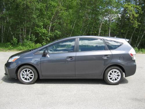 2012 toyota prius v base wagon 4-door 1.8l