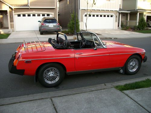 1979 MG MGB sports car Vermillion Red wire wheel convertible, image 4
