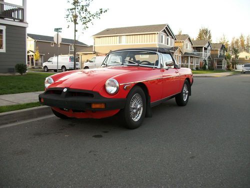 1979 MG MGB sports car Vermillion Red wire wheel convertible, image 8