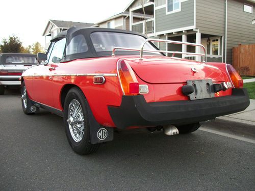 1979 MG MGB sports car Vermillion Red wire wheel convertible, image 11