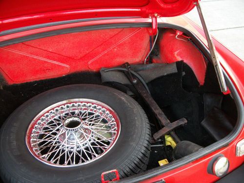 1979 MG MGB sports car Vermillion Red wire wheel convertible, image 15