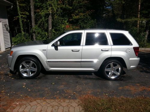 2006 jeep grand cherokee srt8- over $8,000 in modifications