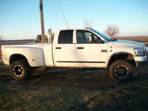 2007 dodge ram 3500 4x4 6 speed 5.9 cummins diesel 4door