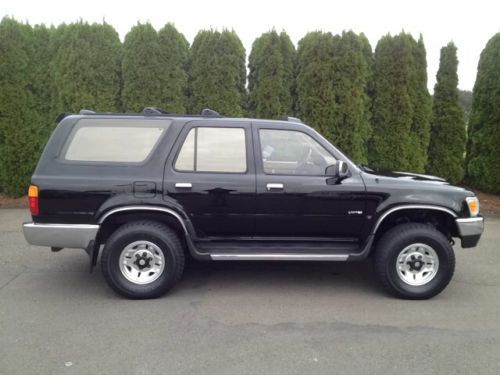 SR5 V6, 5 Speed Manual, 4X4, Moon Roof, Leather, Toyo Tires, image 2