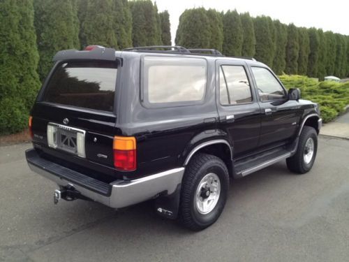 SR5 V6, 5 Speed Manual, 4X4, Moon Roof, Leather, Toyo Tires, image 3