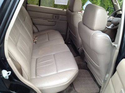 SR5 V6, 5 Speed Manual, 4X4, Moon Roof, Leather, Toyo Tires, image 10