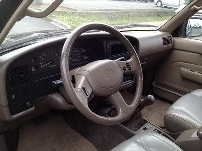 SR5 V6, 5 Speed Manual, 4X4, Moon Roof, Leather, Toyo Tires, image 14