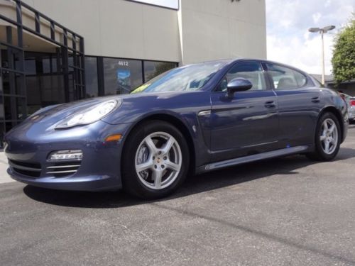3.6l automated manual, blue with gray interior, leather, sunroof, navigation,