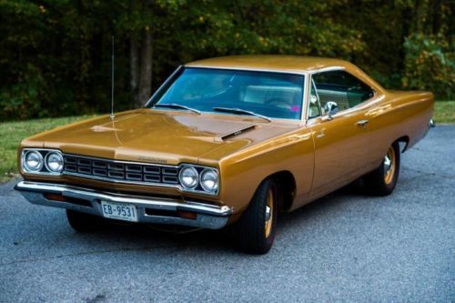 1968 plymouth road runner - concourse condition - show winner #1 car