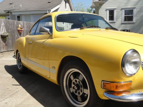 Gold metal flake &#034;viper yellow&#034;  sporty coupe.