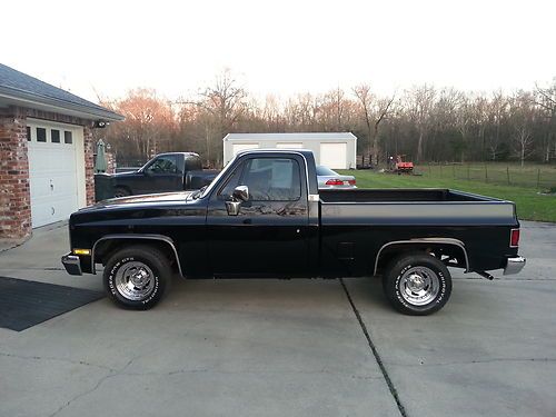 Chevrolet c-10 1985 scottsdale completely restored new conditon