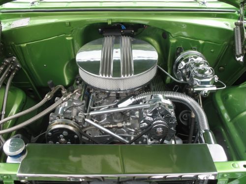 1955 Chevrolet Bel Air 350 A/C leather 4 wheel disc brakes Rotisserie Restored, image 6