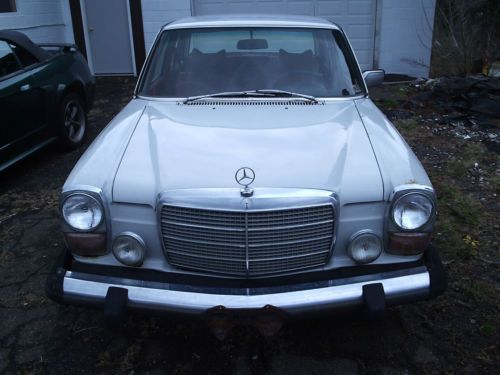 1976 mercedes benz 300d diesel good original condition low miles as-is