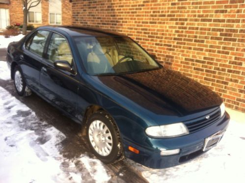 1995 nissan altima gxe sedan 4-door 2.4l