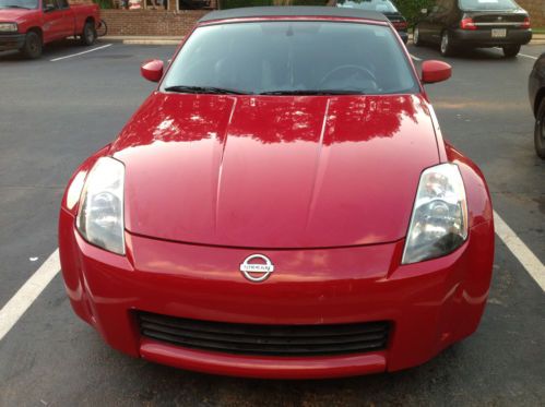 2005 nissan 350z grand touring convertible 2-door 3.5l