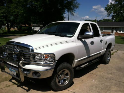 Lifted 2002 dodge ram 1500 slt crew cab pickup 4-door lots of chrome