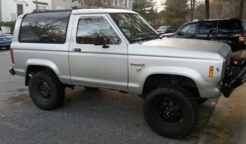 1987 ford bronco ii xl sport utility 2-door 2.9l