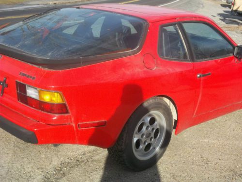 1986 Porsche 944 Base Coupe 2-Door 2.5L, image 3