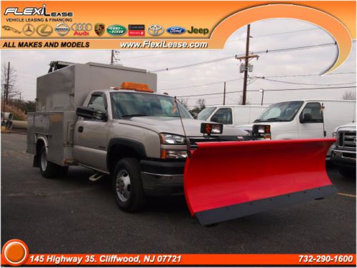 Chevy 3500 4x4 walk in utility truck snow plow spreader