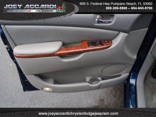 XLE Limited 3.3L handicapped accessible with power wheel chair lift, image 7