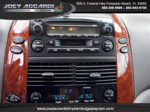 XLE Limited 3.3L handicapped accessible with power wheel chair lift, image 11