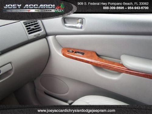 XLE Limited 3.3L handicapped accessible with power wheel chair lift, image 14