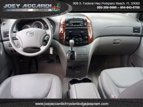 XLE Limited 3.3L handicapped accessible with power wheel chair lift, image 17