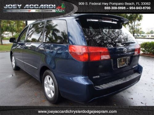 XLE Limited 3.3L handicapped accessible with power wheel chair lift, image 20