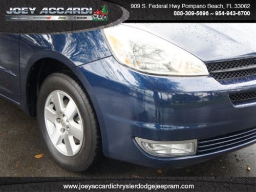 XLE Limited 3.3L handicapped accessible with power wheel chair lift, image 35