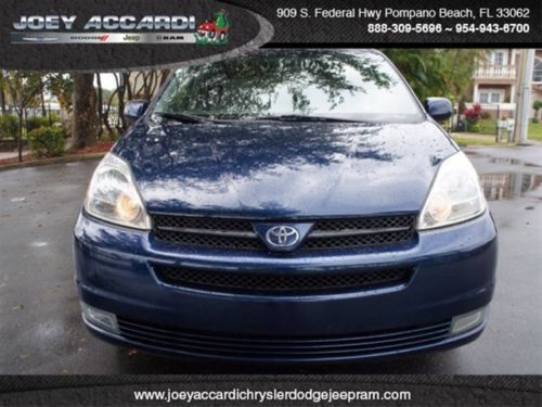 XLE Limited 3.3L handicapped accessible with power wheel chair lift, image 36