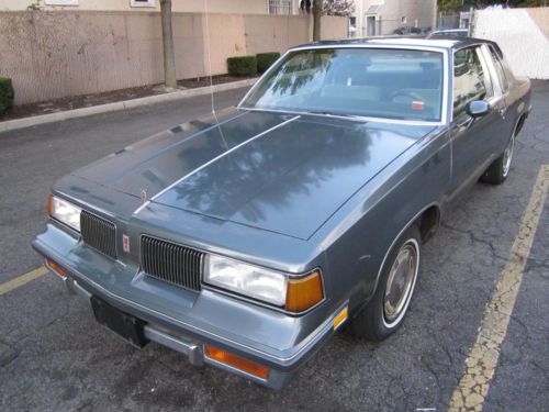 1 owner collectable classic v8 cutlass supreme with 93000 orig miles runs great