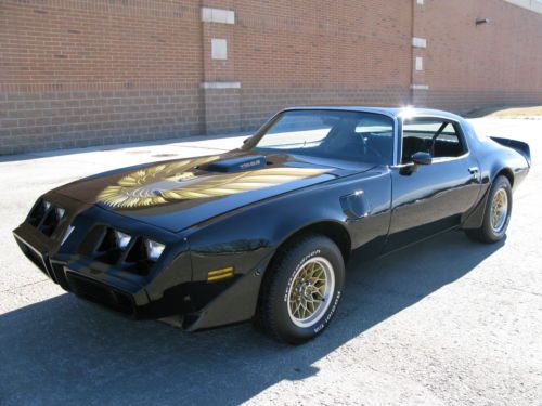 1979 pontiac trans am 6.6liter original 33k miles  the right colors no mods