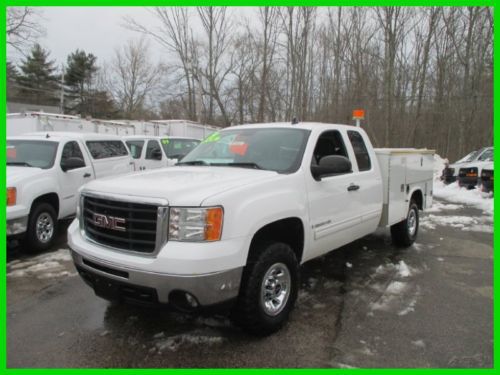 2009 gmc sierra 3500 4wd  4x4 utility body