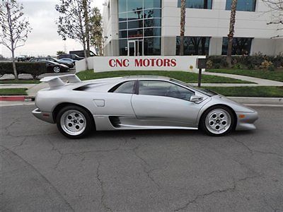 1994 lamborghini diablo vt low miles / only 6,756 miles or 10,873 kilometers
