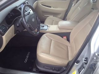 2009 hyundai genesis 3.8 sedan 4-door 3.8l