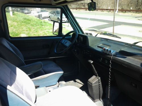 1986 volkswagen vanagon l standard passenger van 3-door 2.1l