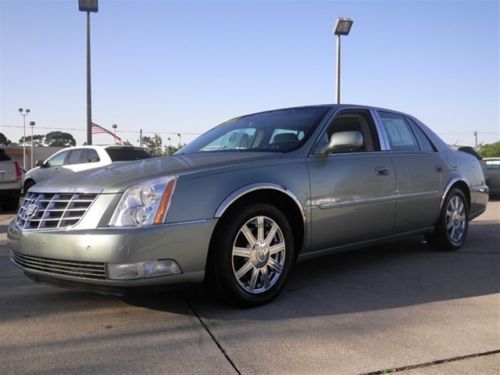Traditional cadillac luxury, rides like a dream, v8, huge trunk!