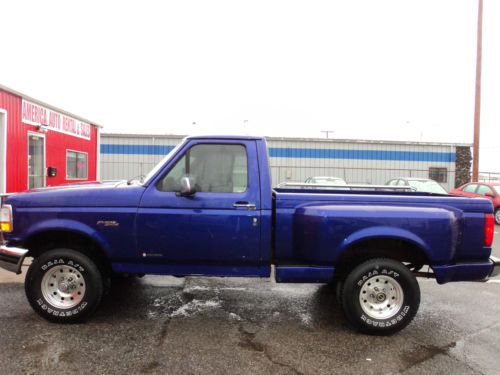 1995 ford f-150 xlt standard cab pickup 2-door 5.0l