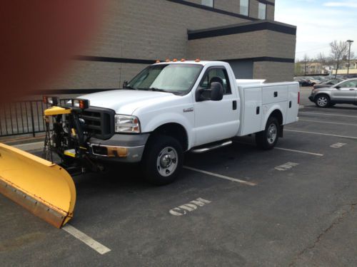 2005 ford f-250 super duty xl standard cab pickup 2-door 5.4l 7ft fisher minute