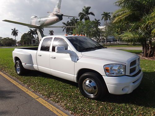 2003 dodge ram 3500 laramie   cummins diesel  like new crew cab dually!