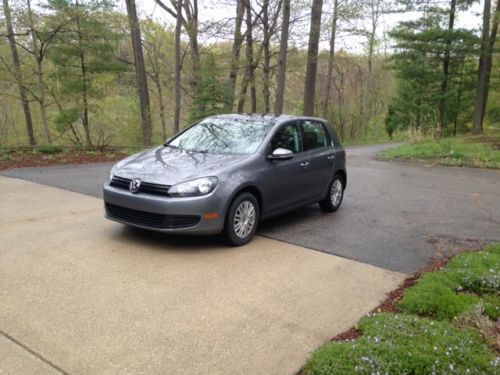 38,000 mile silver 2011 volkswagen golf base hatchback 4-door 2.5l