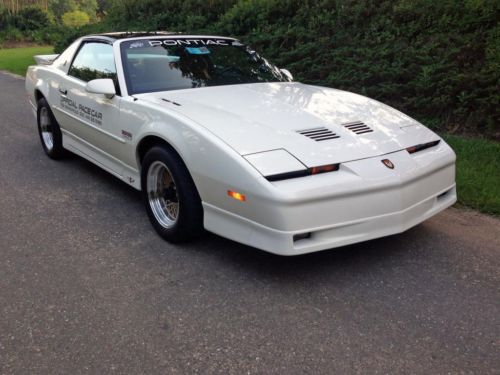 1989 turbo trans am, excellent condition, only 14k miles, pace car, t-tops cloth