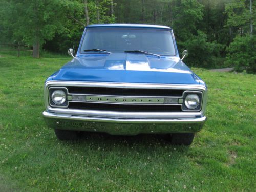 1970 chevy c-10 shortbed truck