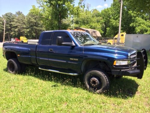 Great truck, all stock ho cummins leather 4x4 4 door