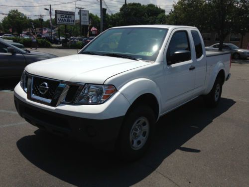 2012 Nissan Frontier S Extended Cab Pickup 4-Door 2.5L, image 2