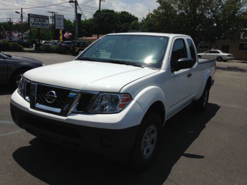 2012 Nissan Frontier S Extended Cab Pickup 4-Door 2.5L, image 3