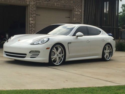 2011 porsche  panamera 4s  awd w/ 22 inch wheels