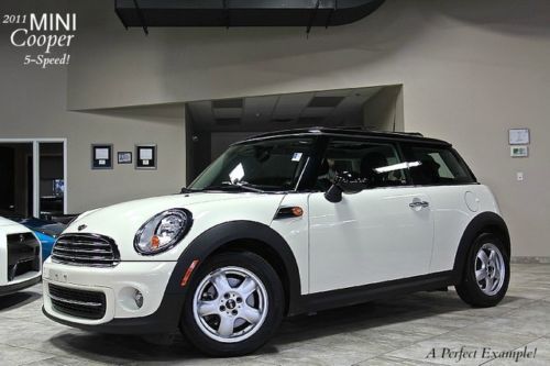 2011 mini cooper premium package black roof harman/kardon sound loaded