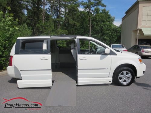 VMI Wheelchair - Accessible Minivan; Auto In-Floor Ramp System, US $33,000.00, image 5